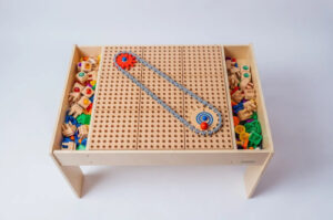 Стол детский дидактический, Сенсорика и мелкая моторика