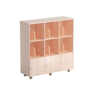 Шкаф трехсекционный с перегородками и дверками